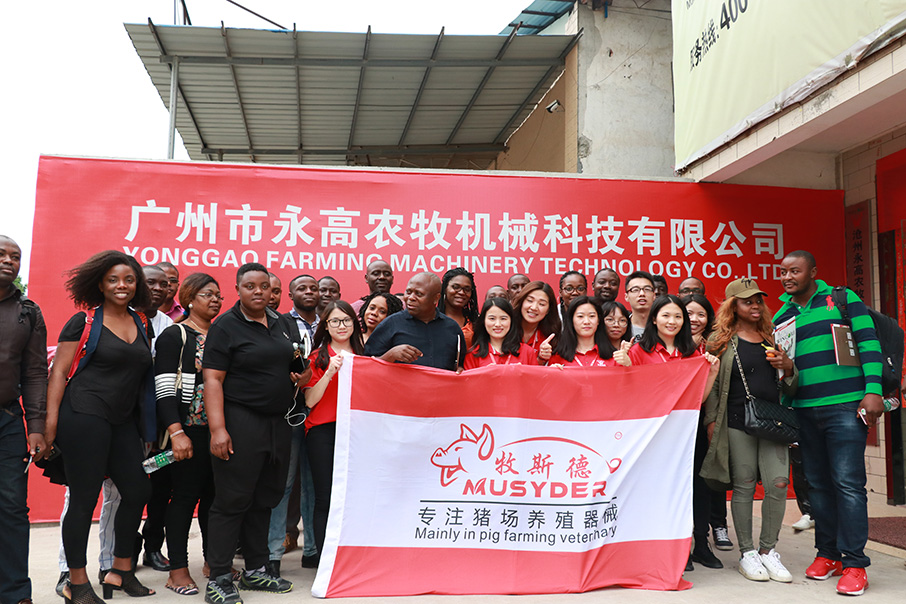 外国友人和香港正牌资料大全人大合影 外国友人和香港正牌资料大全人大合影
